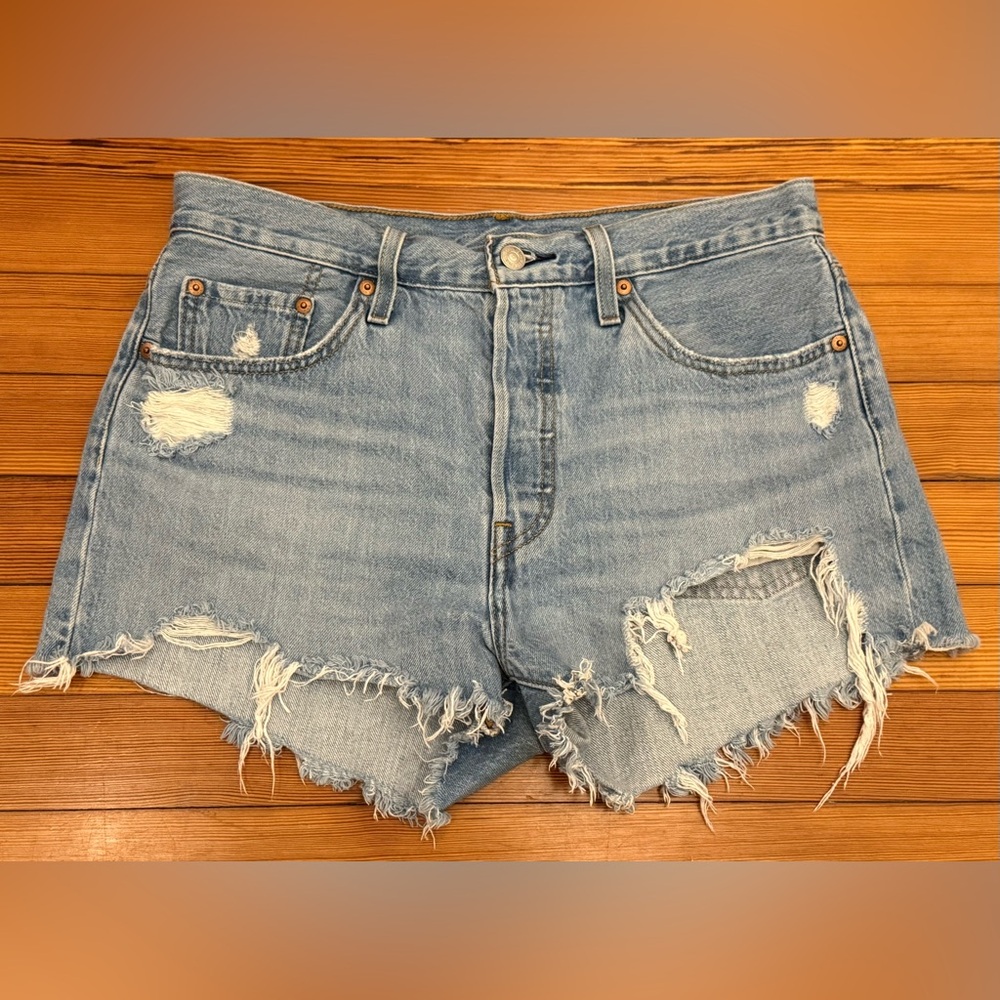 Levi’s 501 High Rise Med Wash Denim Shorts Sz 29
